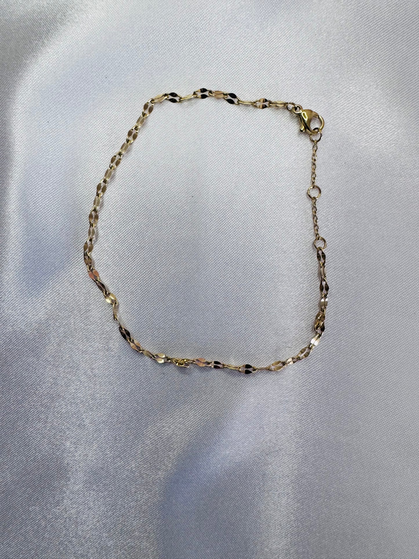 Minimalist Twinkle Anklet – Silver & Gold | Lightweight Everyday Chain™