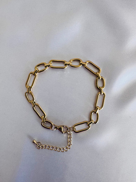 Paperclip Oval-Link Anklet — Gold or Silver | Thyadin Signature™